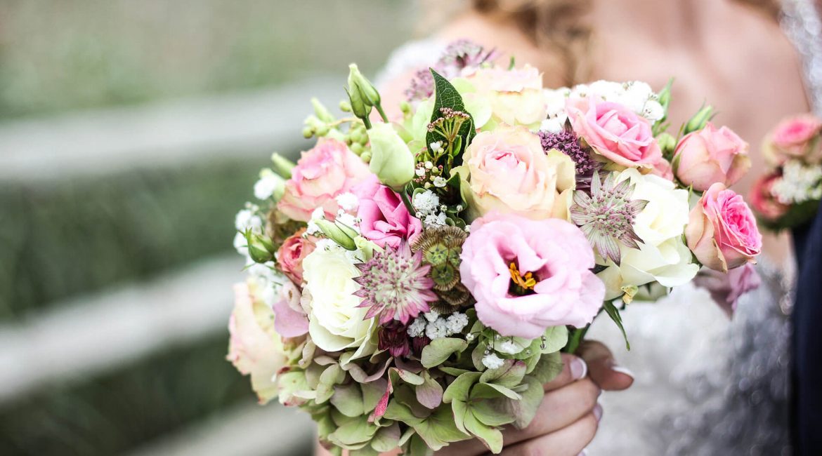 Shooting flowers and bouquets